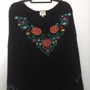 Boho Bat-wing Sleeve Embroidered Blouse